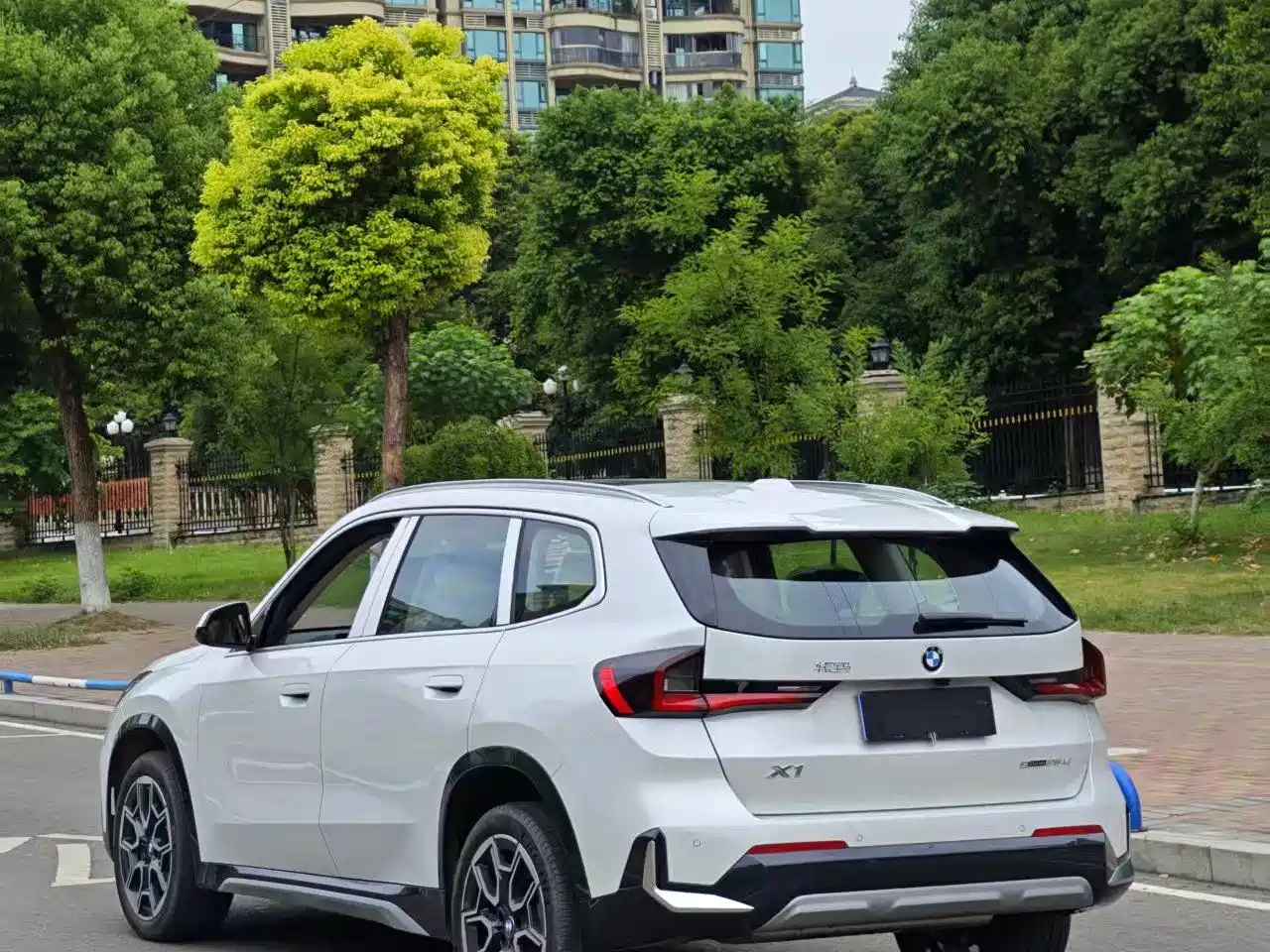 BMW X1 2026 2026 Model Year sDrive25Li X Design Package
