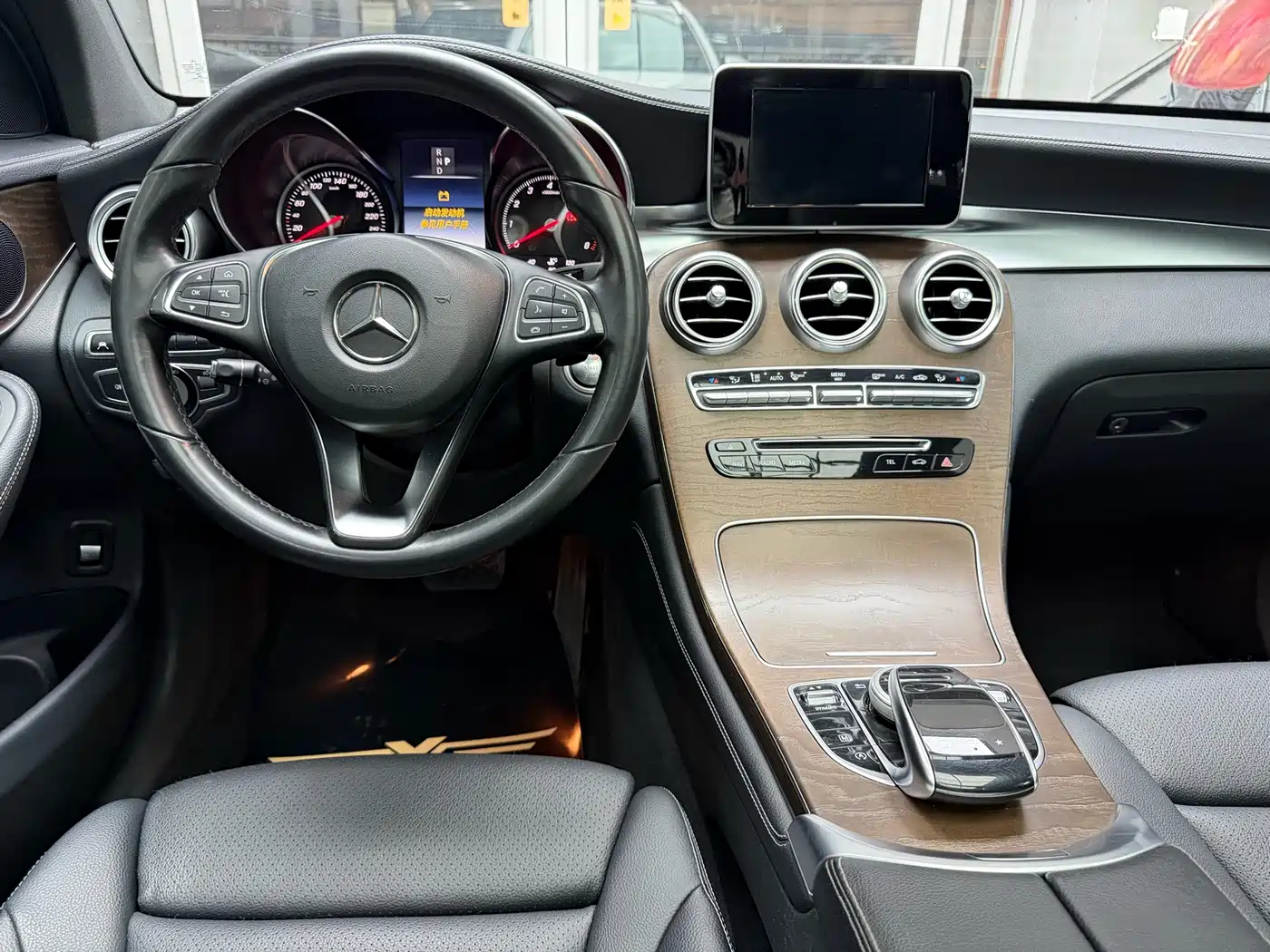 Mercedes-Benz GLC 2016 GLC 300 4MATIC Dynamic фото 23