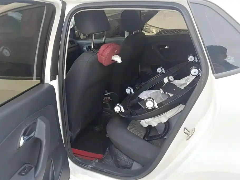 Volkswagen Polo 2018 1.5L Auto Safe Drive фото 11