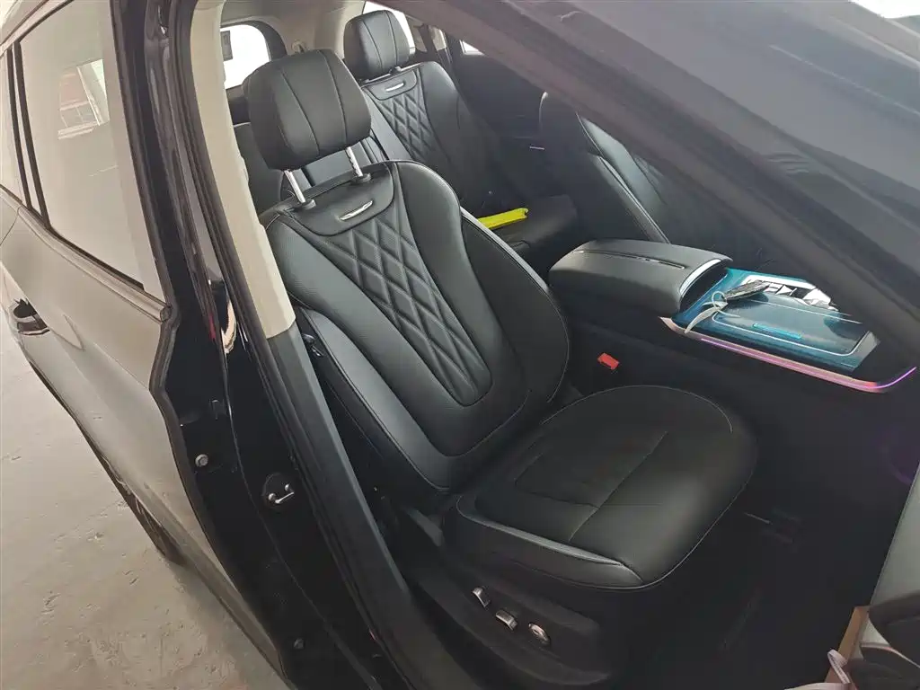 Hongqi HS7 PHEV 2024 2.0T PHEV AWD Qichang Edition 7-seater фото 20