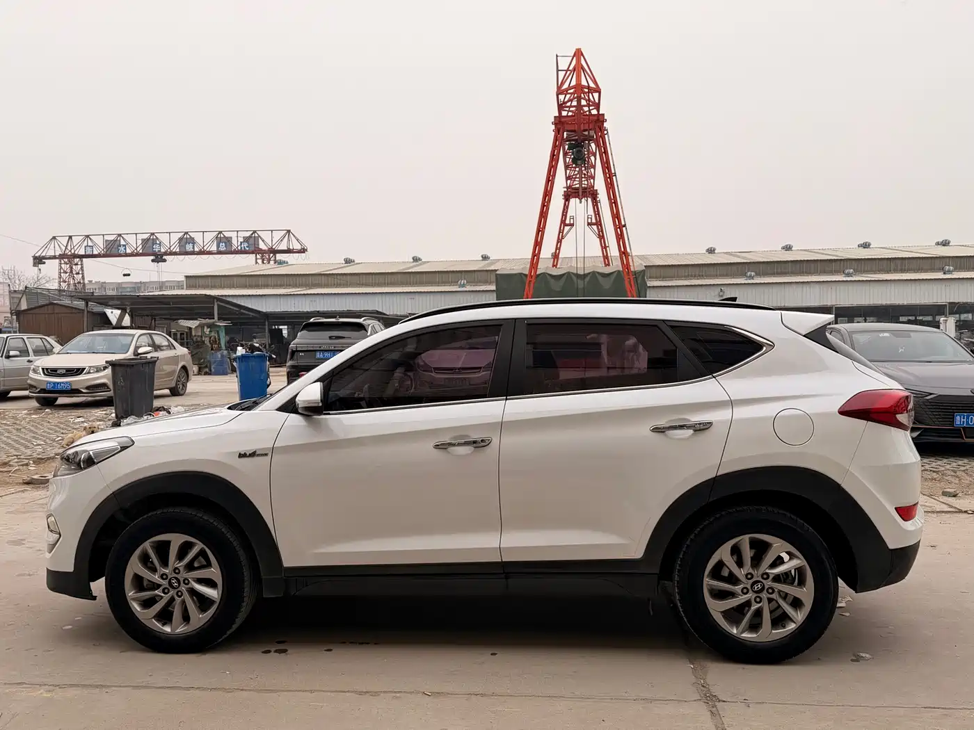 HYUNDAI TUCSON