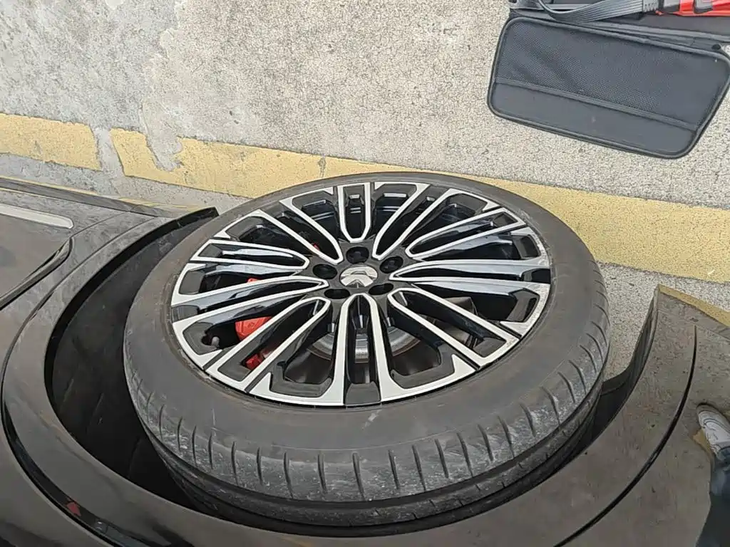 NIO ES8 2025 2025 Base Model