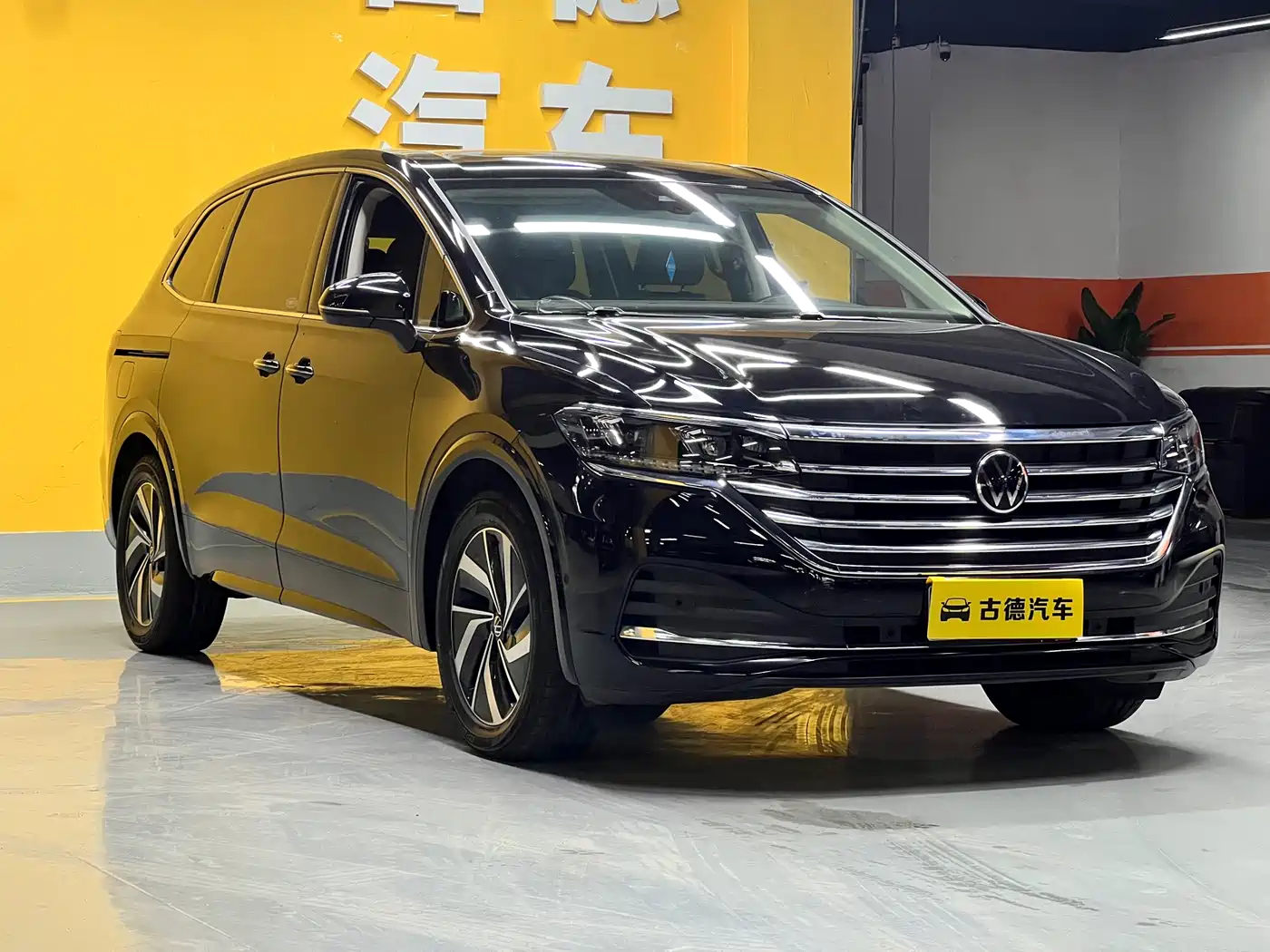 Volkswagen Viloran 2023 330TSI Luxury Edition фото 3