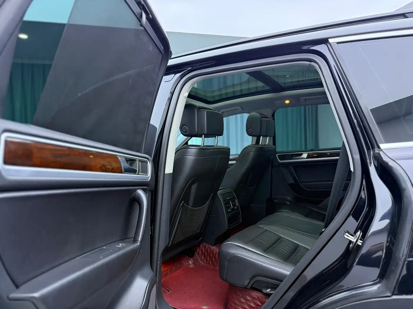 Volkswagen Touareg 2011 3.0TSI Premium фото 8
