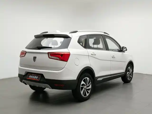 Baojun 560 2016 1.8L Manual Luxury — фото 2