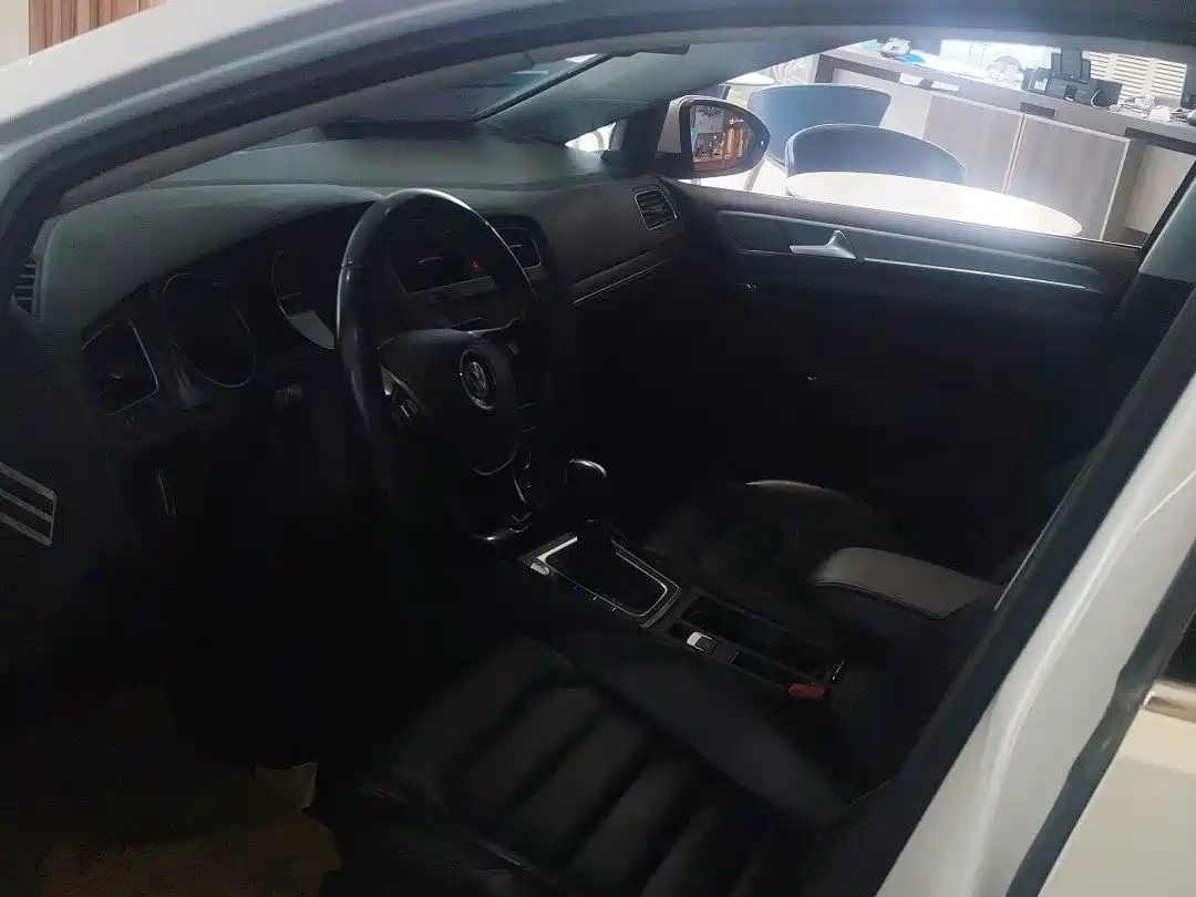 Volkswagen Golf 2016 230TSI Automatic Luxury фото 10