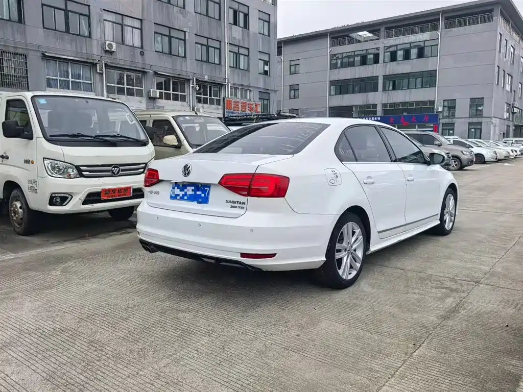 Volkswagen Sagitar 2018 280TSI DSG Spark Edition фото 9