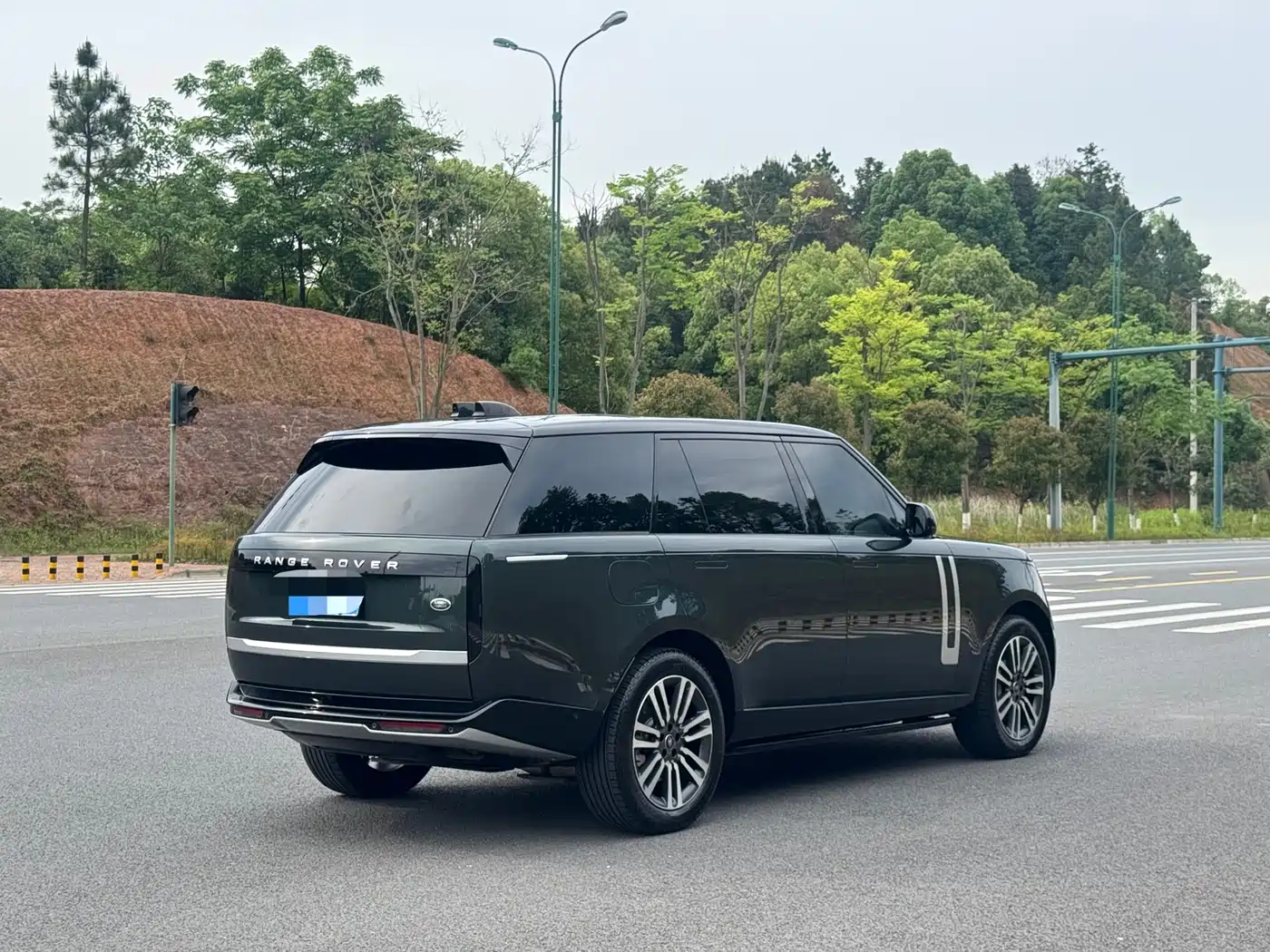 Land Rover Range Rover 2023 3.0 L6 400PS Genesis Extended Version фото 4