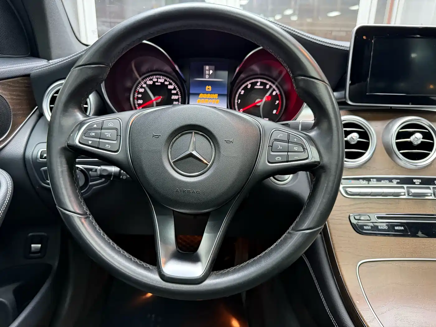 Mercedes-Benz GLC 2016 GLC 300 4MATIC Dynamic фото 24