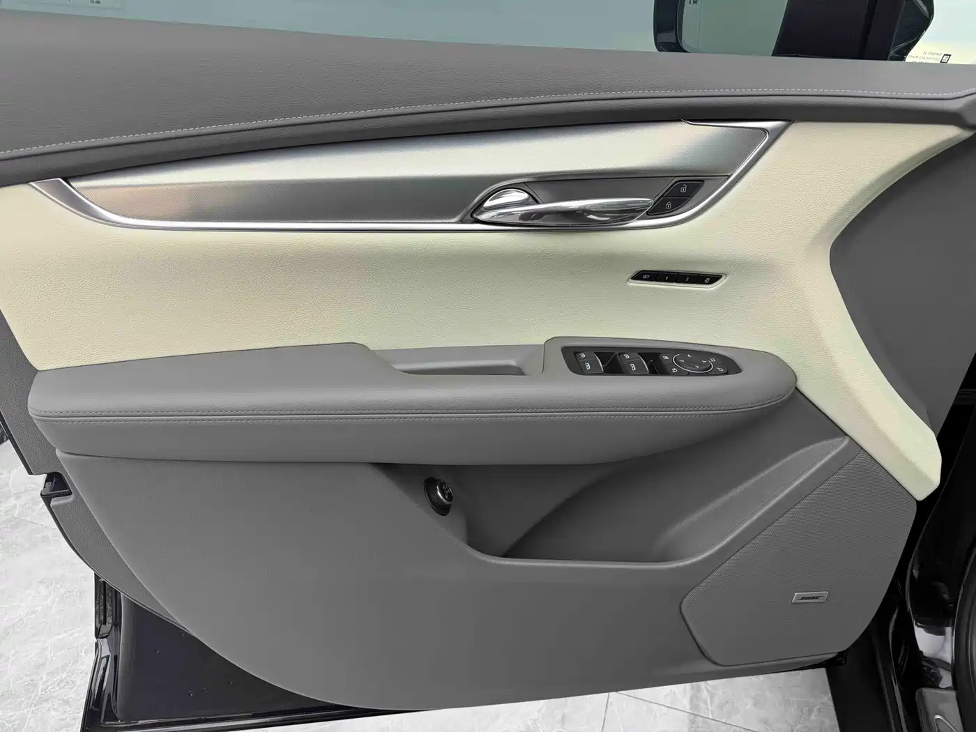 Cadillac XT5 2023 2.0T 2WD Fashion Edition фото 14