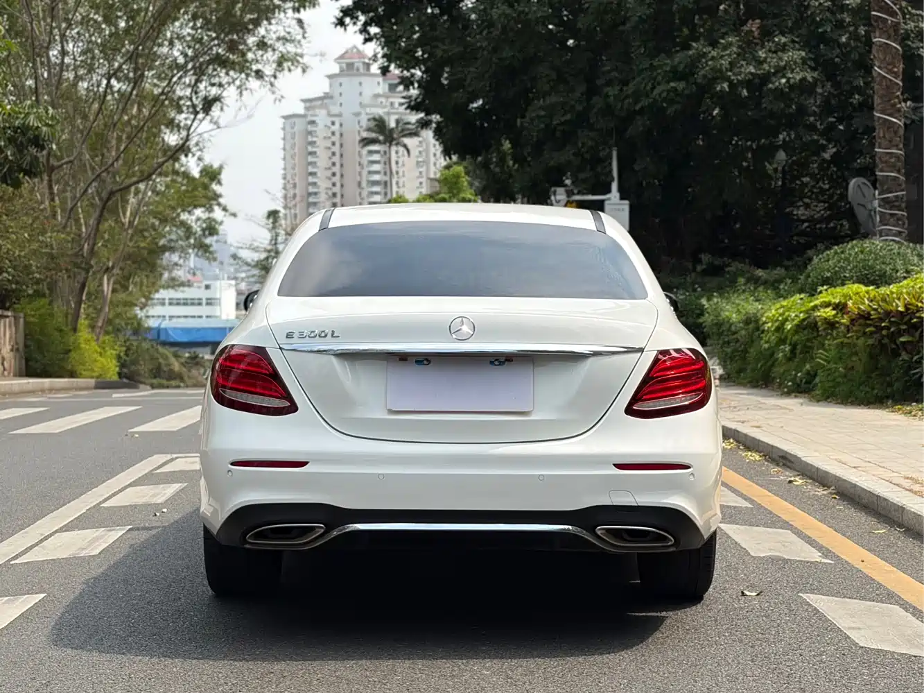 Mercedes-Benz E-Class 2016 E 300 L Sport Fashion Type фото 15
