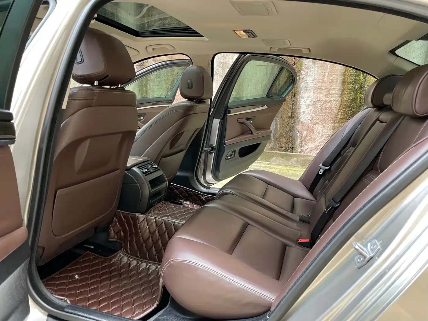 BMW 5 Series 2014 525Li Luxury Design Package фото 12