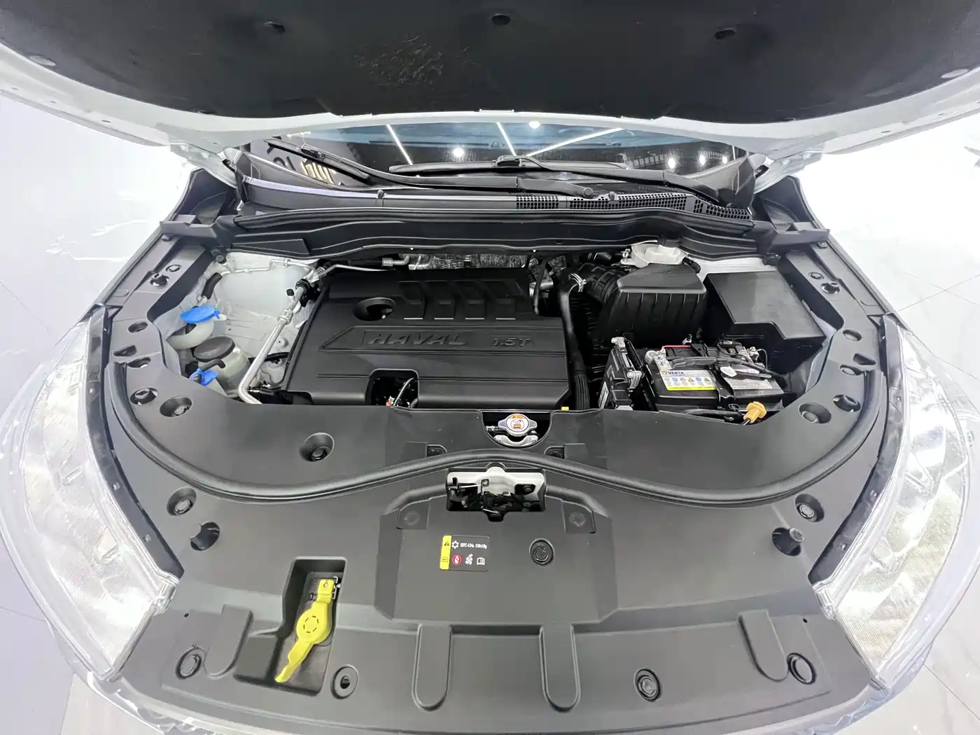 Haval M6 2023 2021 PLUS 1.5T DCT Luxury Smart Connect