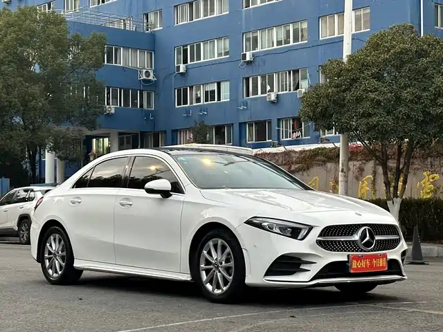 MERCEDES-BENZ A CLASS