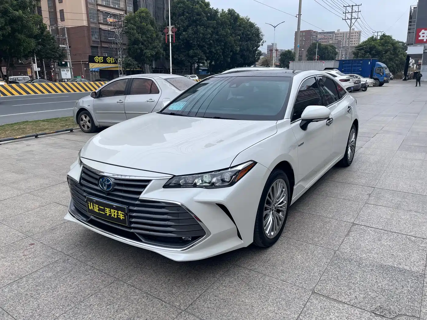 Toyota Avalon 2019 Hybrid 2.5L XLE Premium Edition China V
