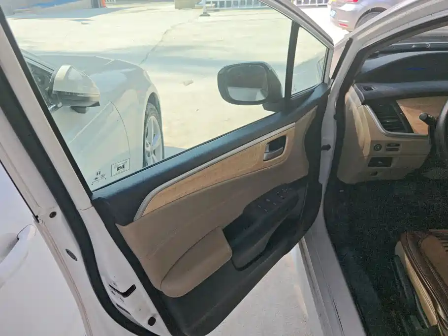 Honda Jade 2014 2013 1.8L Automatic Comfort Edition 5-seater
