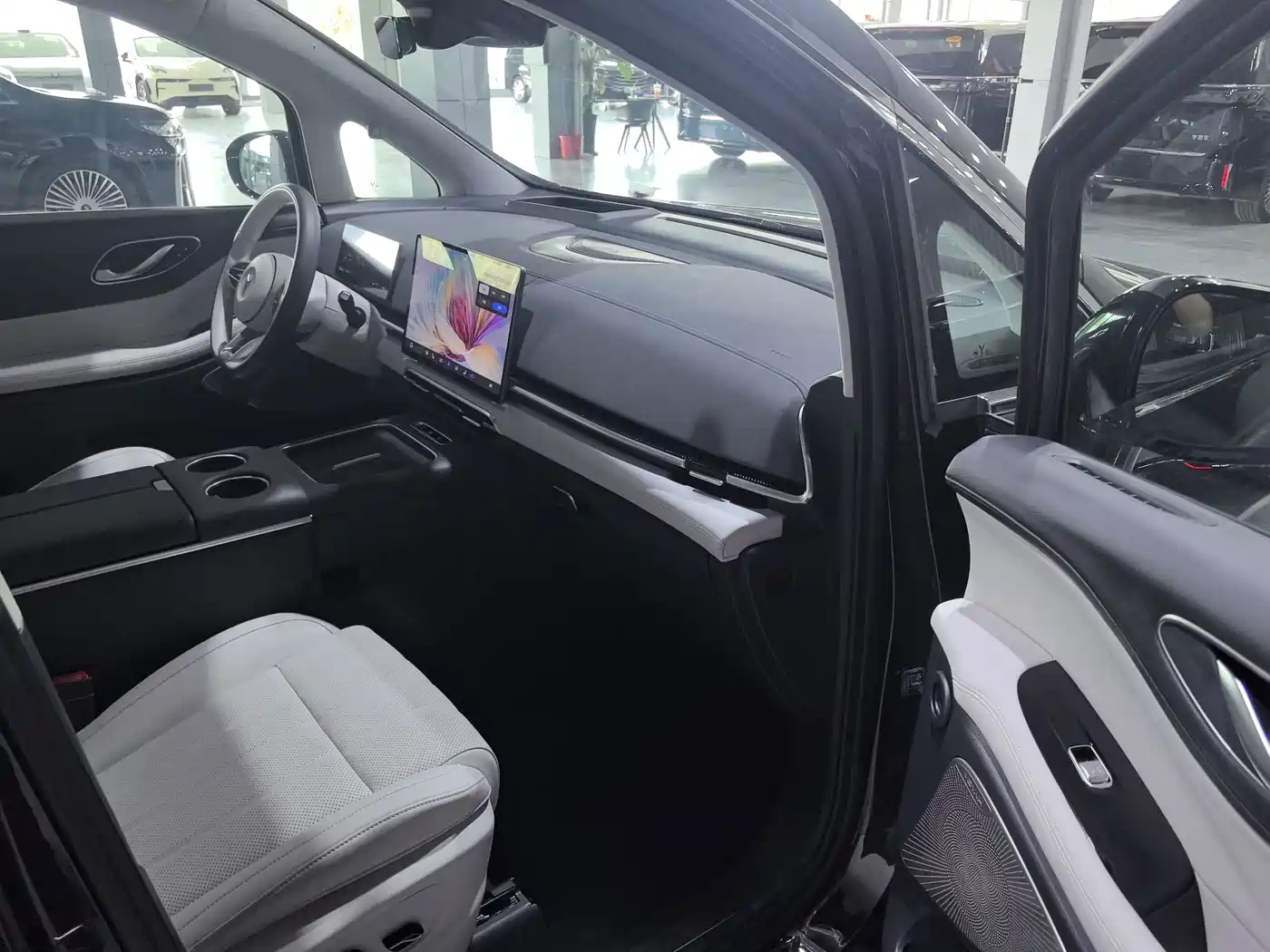 Voyah Auto Voyah Dreamer 2025 2025 Model PHEV 4WD Premium QianKun Edition
