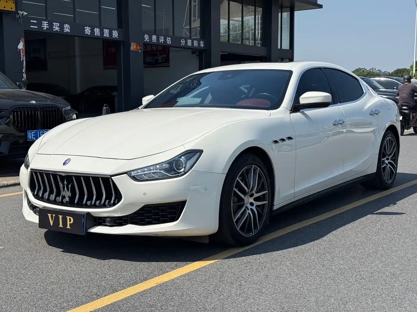 Фото 1 - Maserati Ghibli