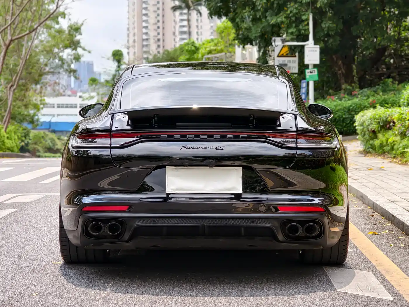 PORSCHE PANAMERA
