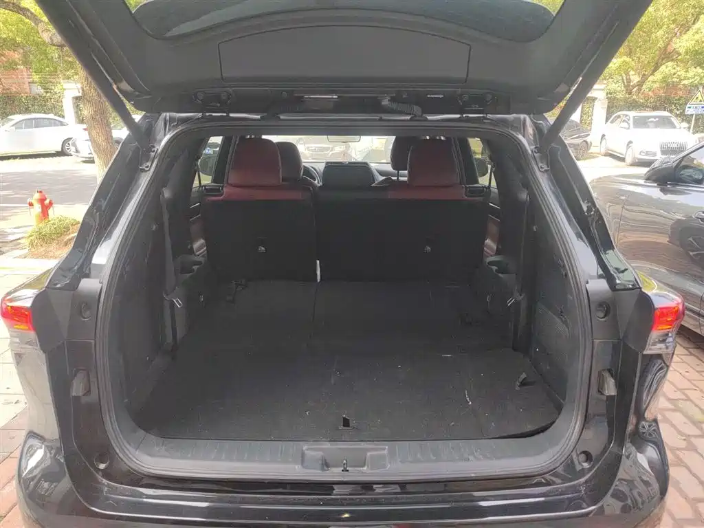 Toyota Crown Kluger 2021 2.5L HEV AWD Flagship Edition фото 15