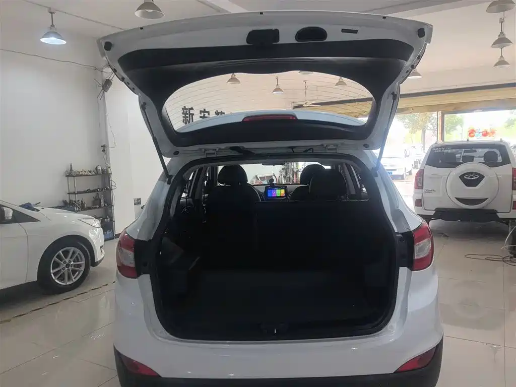 Hyundai Beijing Hyundai ix35 2015 2.0L Automatic 2WD Smart China V фото 15