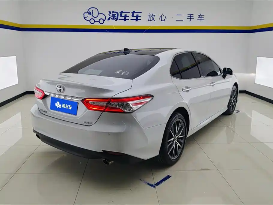 Toyota Camry 2021 2.5G Luxury Edition фото 3