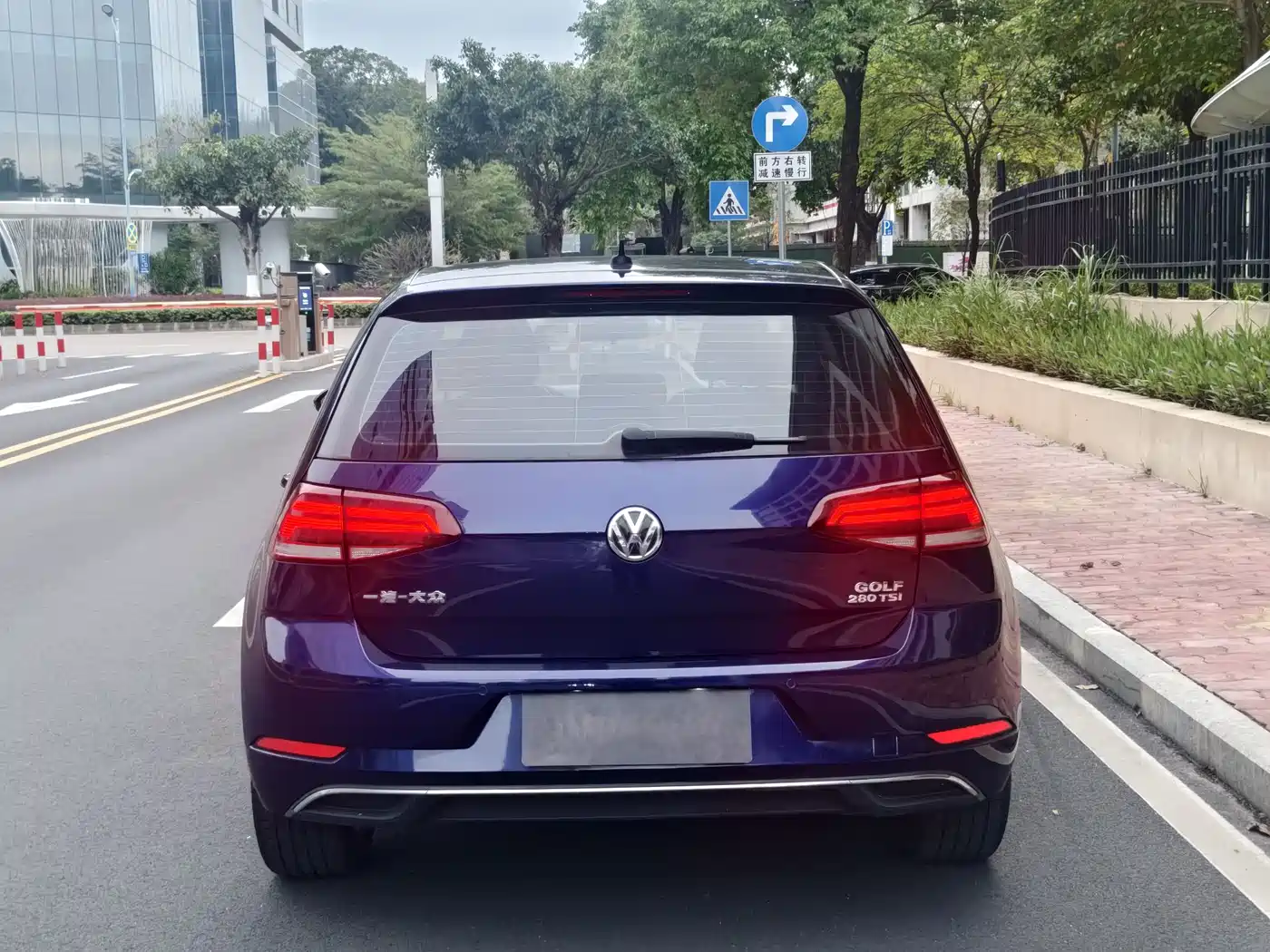 Volkswagen Golf 2020 Beloved Edition 280TSI DSG Comfort фото 5