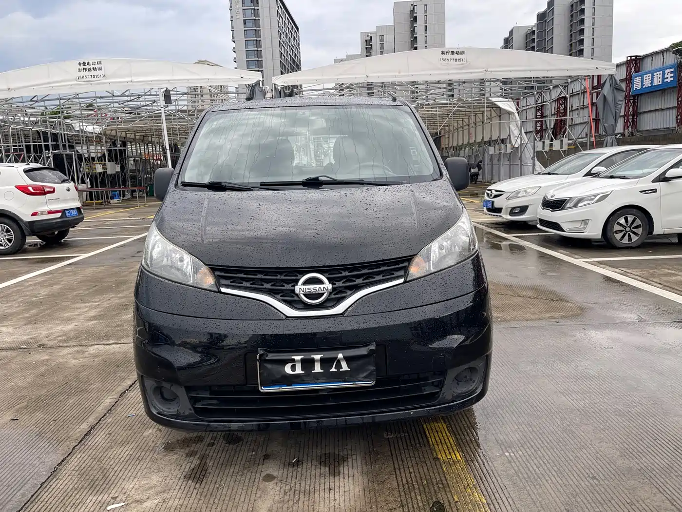 Nissan NV200 2011 2011 1.6L 232-seat Premium Elegance Model