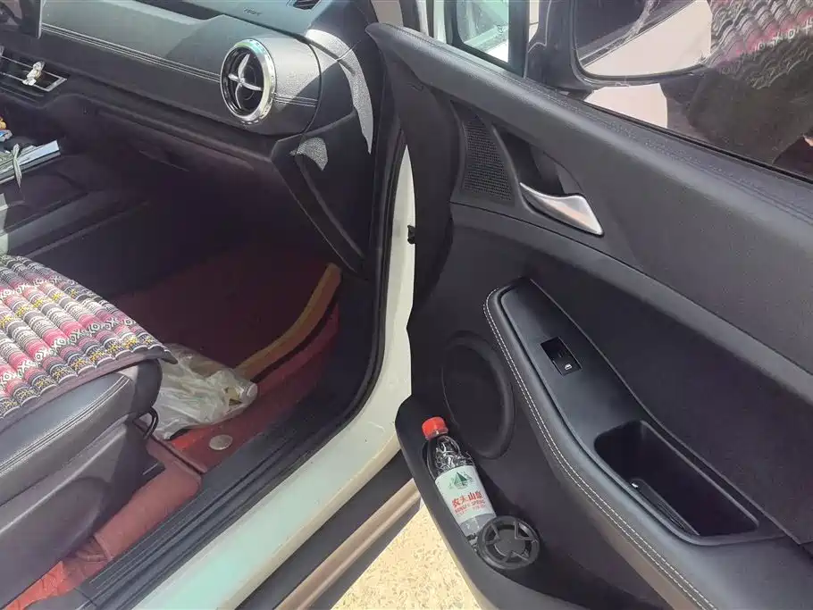 BYD Yuan New Energy 2019 EV360 Smart Connect Edition фото 8