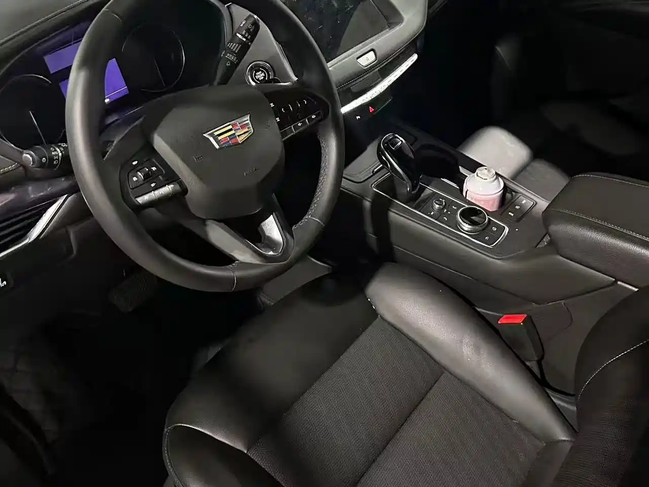 Фото 7 - Cadillac XT4