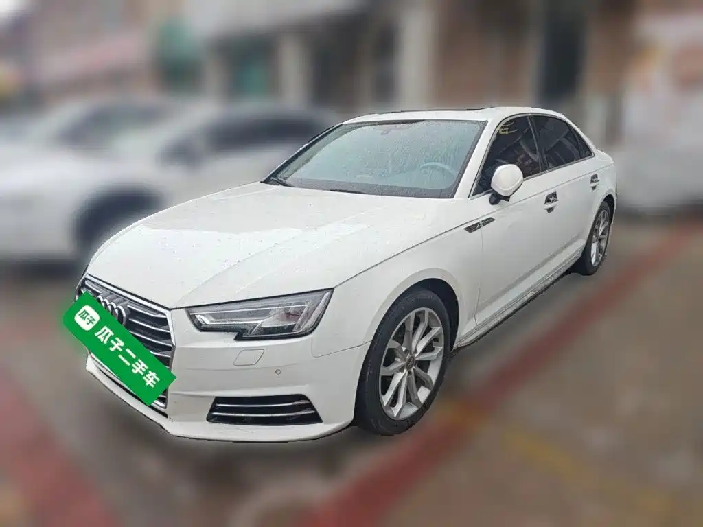 Photo 1 - Audi A4L