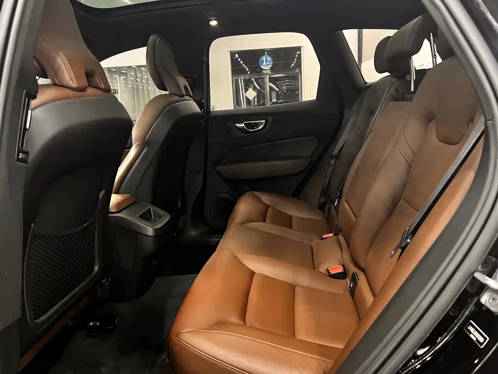 Фото 22 - Volvo XC60