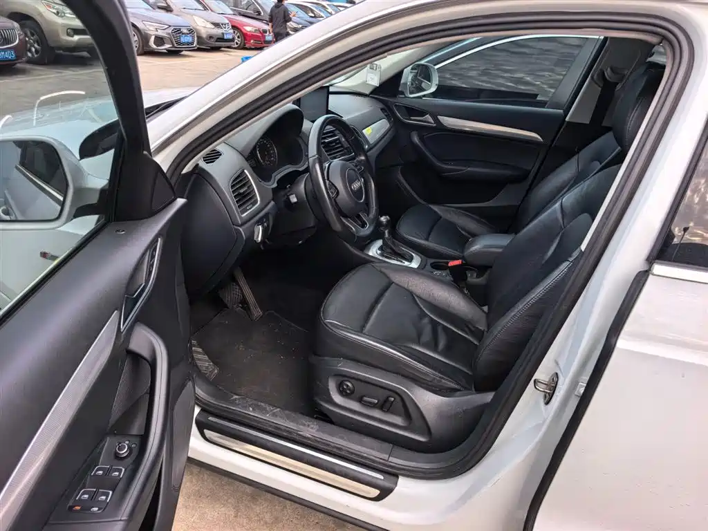 Audi Q3 2015 30 TFSI Comfort фото 8