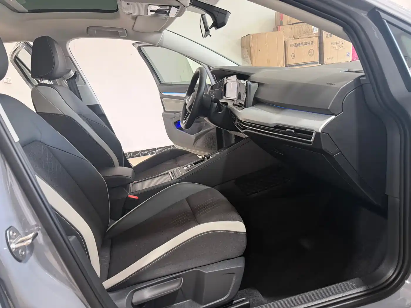 Volkswagen Golf 2023 Facelift 280TSI DSG Pro фото 10