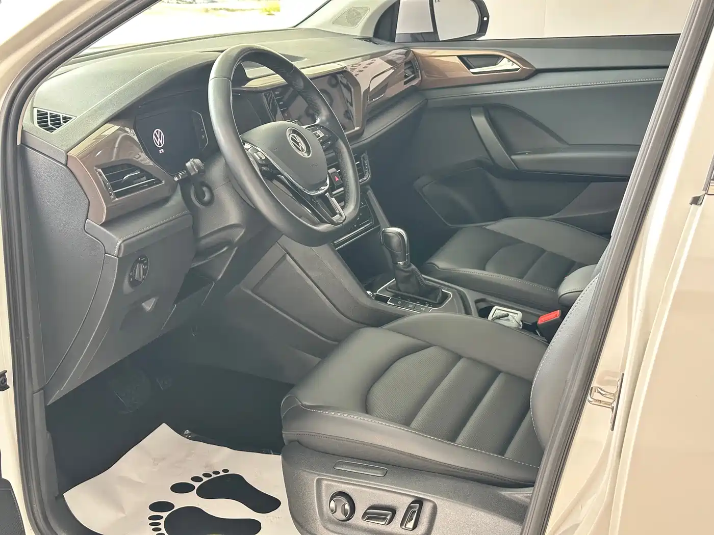 Volkswagen Tharu, миниатюра 4