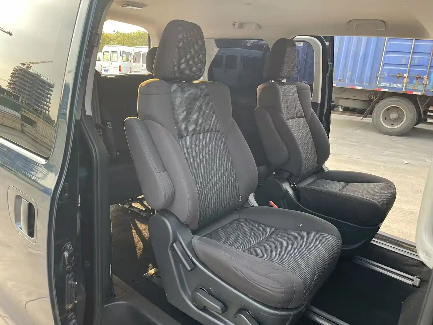 Dongfeng Fengxing Lingzhi PLUS 2022 2022 Wagon 2.0L Manual Luxury 7-Seater