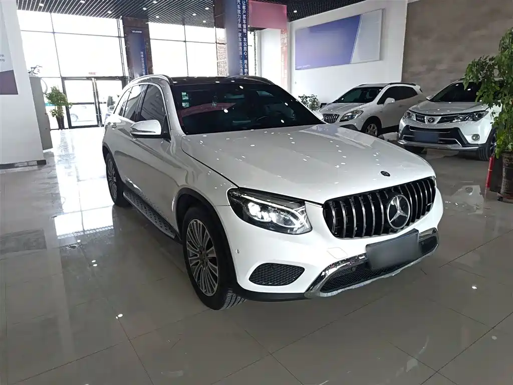 Mercedes-Benz GLC 2016 GLC 260 4MATIC Dynamic фото 4