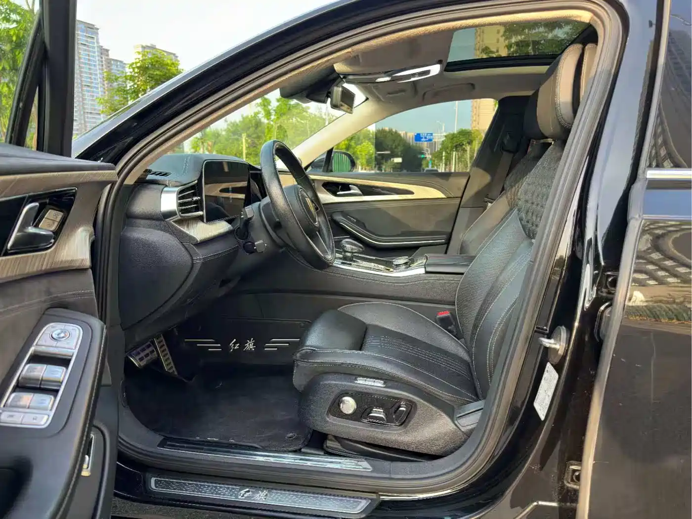 Hongqi H9 2020 2.0T Smart Connection Qi Chang Edition фото 4