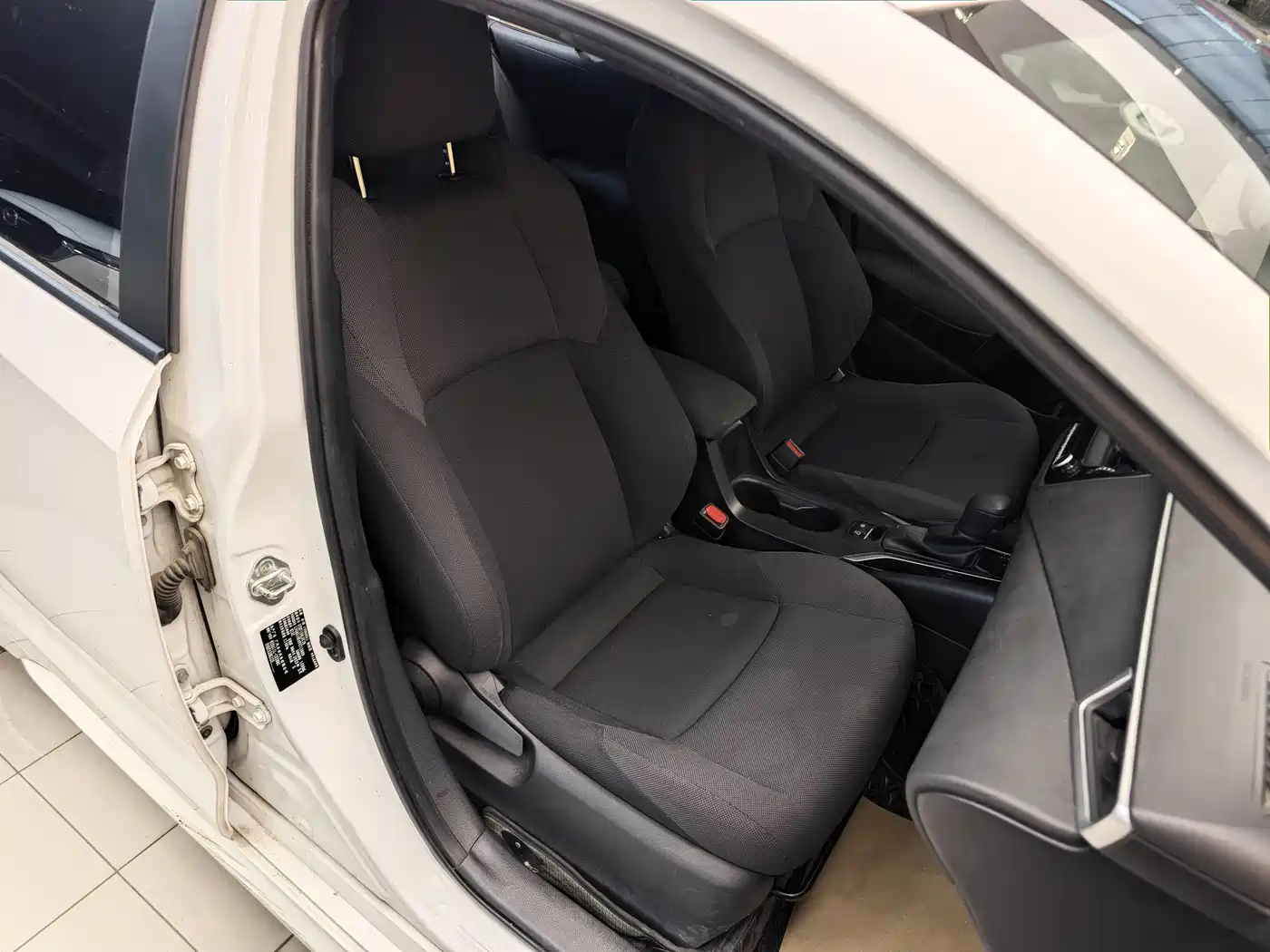 Toyota Levin 2022 TNGA 1.5L CVT Progressive Edition фото 32