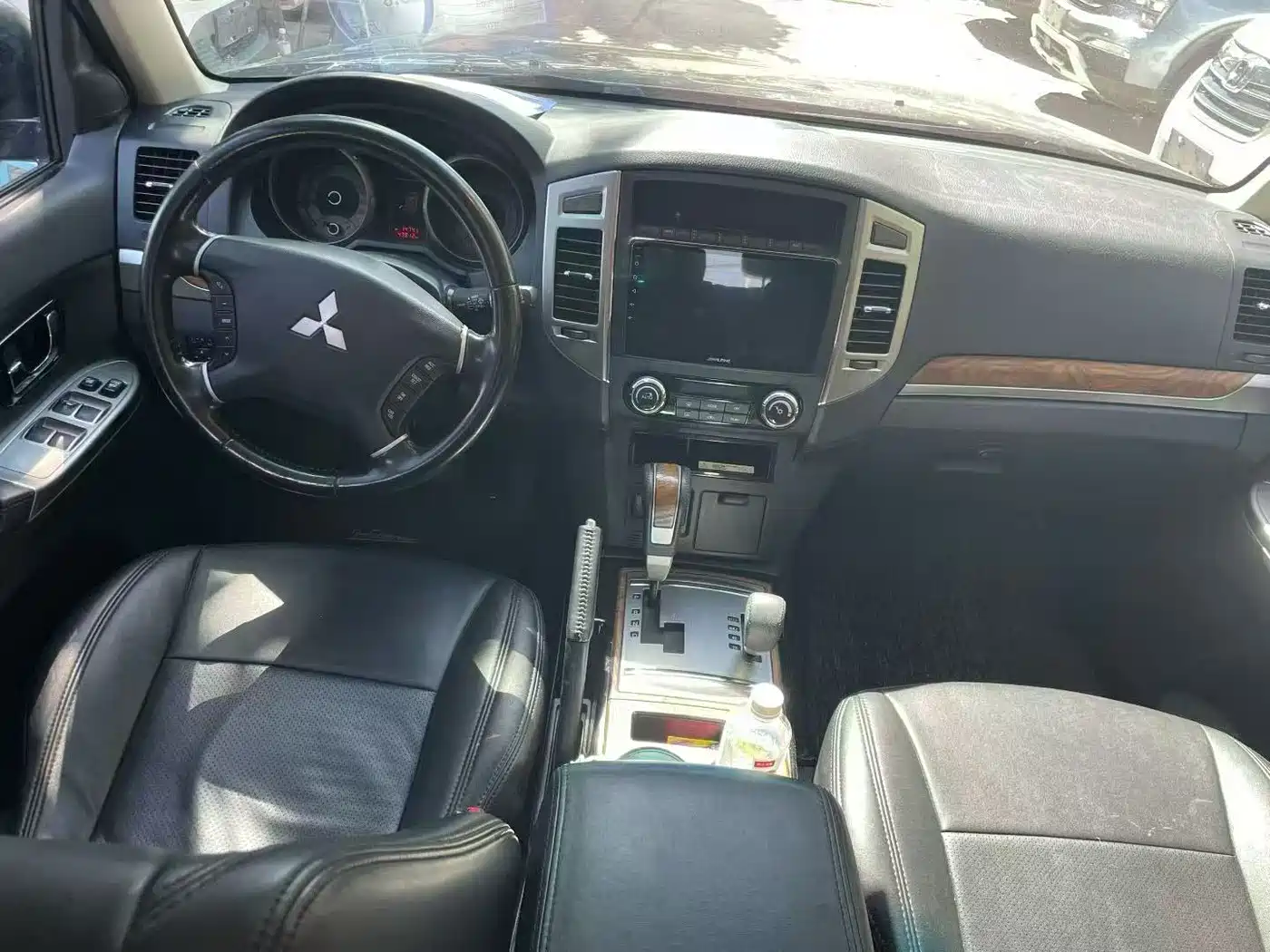 Mitsubishi Pajero (Import) 2019 3.0L Auto Standard Version фото 8