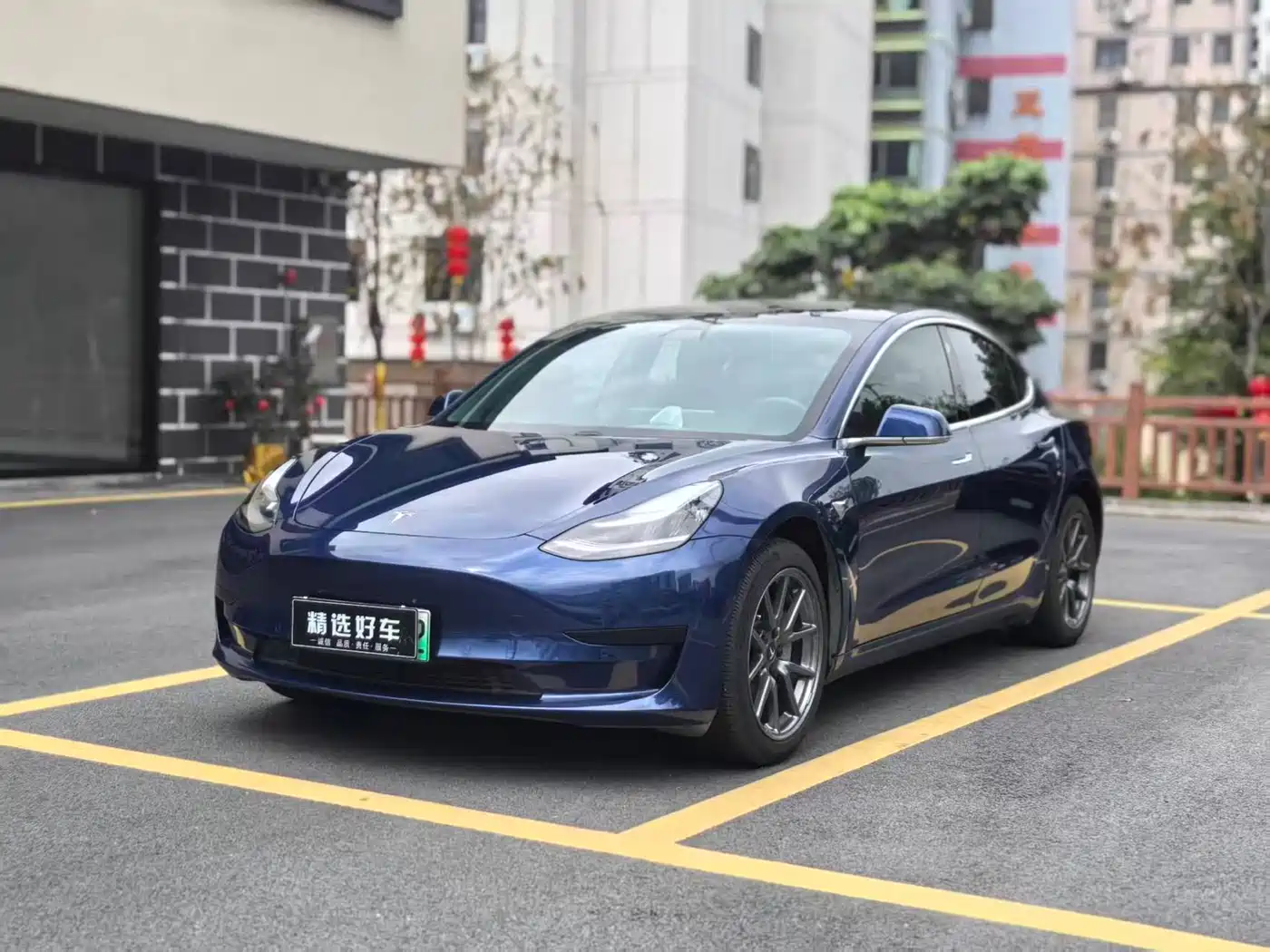 TESLA MODEL 3