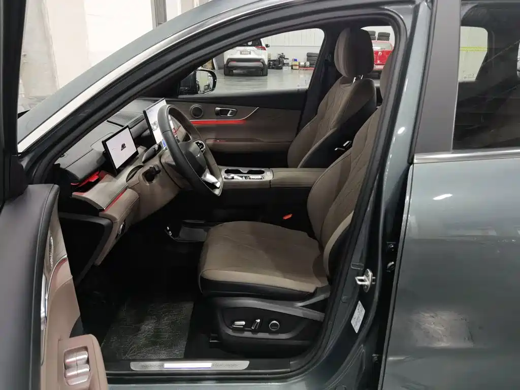 Chery Fengyun Fengyun T8 2025 2025 1.5T 130km Premium Edition 5-Seater