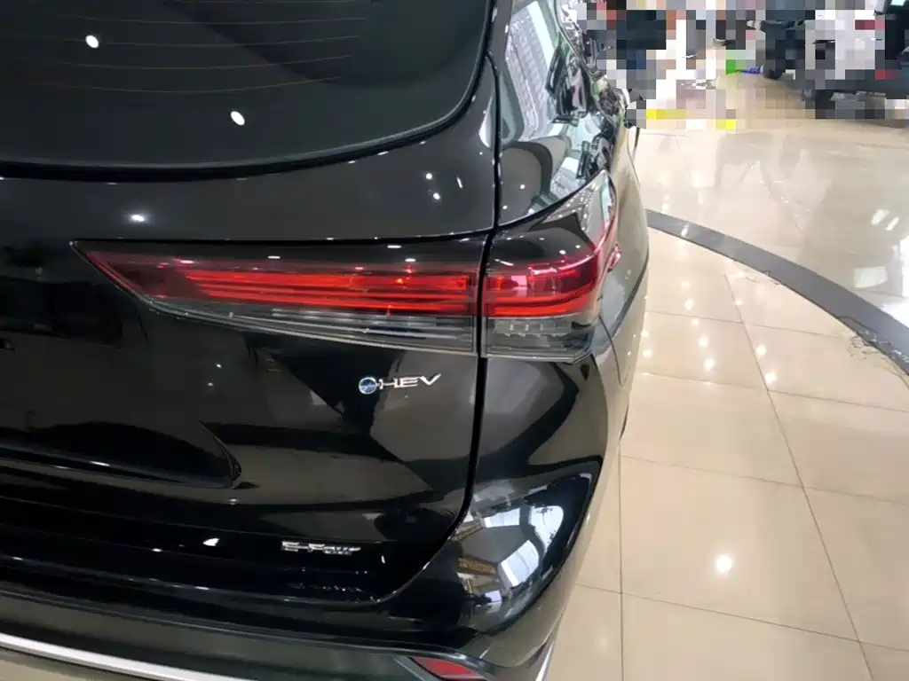 Toyota Crown Kluger 2025 2024 2.5L HEV 4WD Luxury Edition