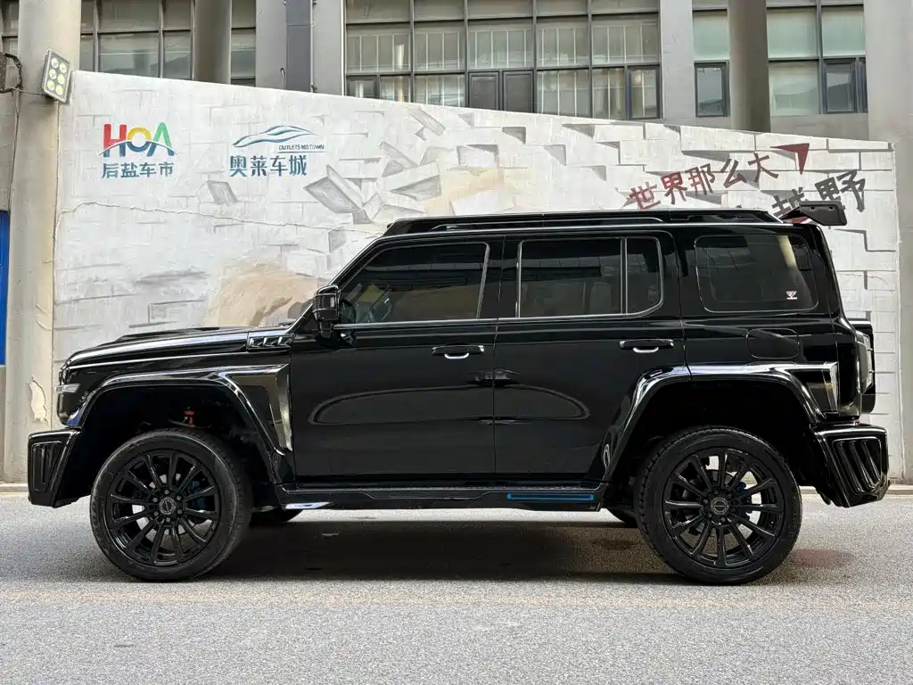 Crossboundary Auto Co-created Tank 300 2023 2023 2.0T Cyber Knight