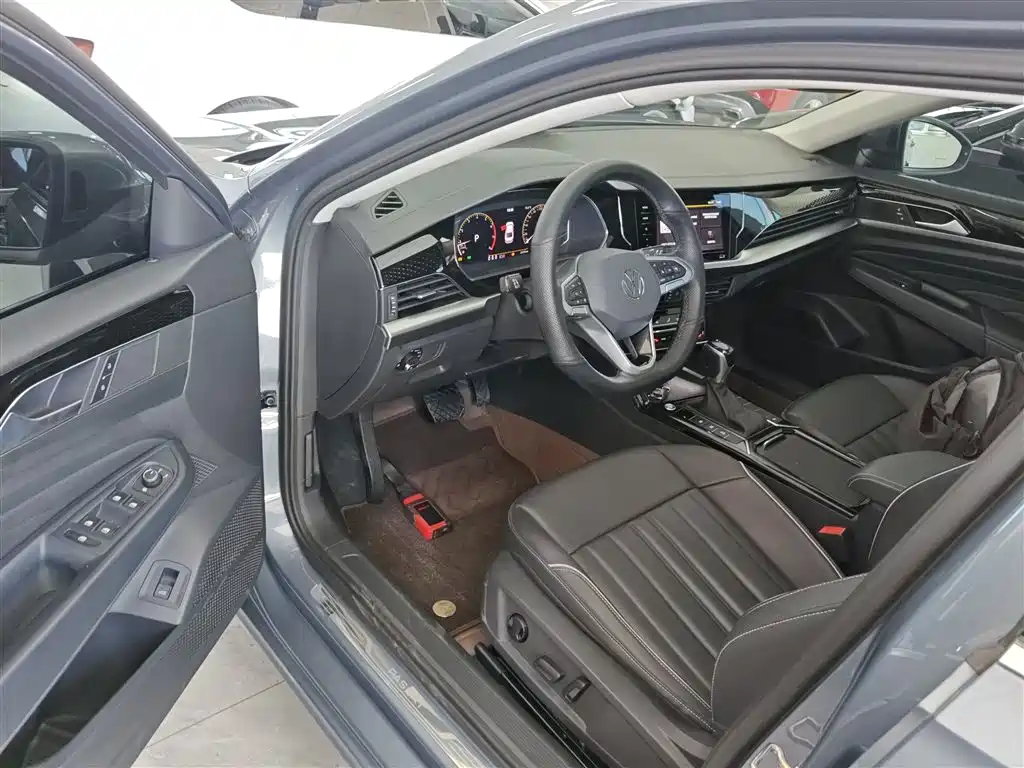 Volkswagen Passat 2022 330TSI Starlight Elite Edition фото 16