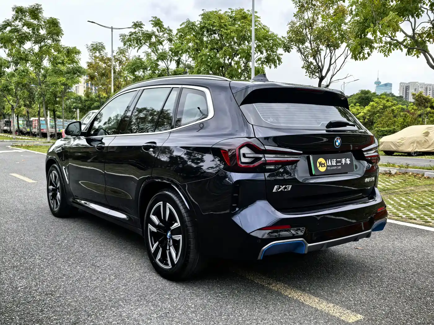 BMW IX3