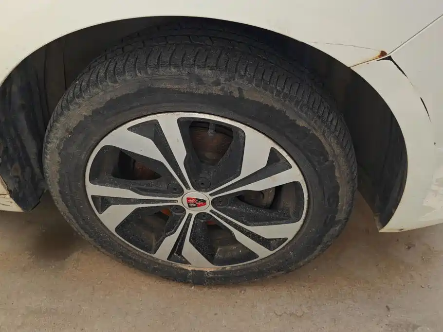Roewe 360 2017 2017 1.5L Manual Luxury Edition