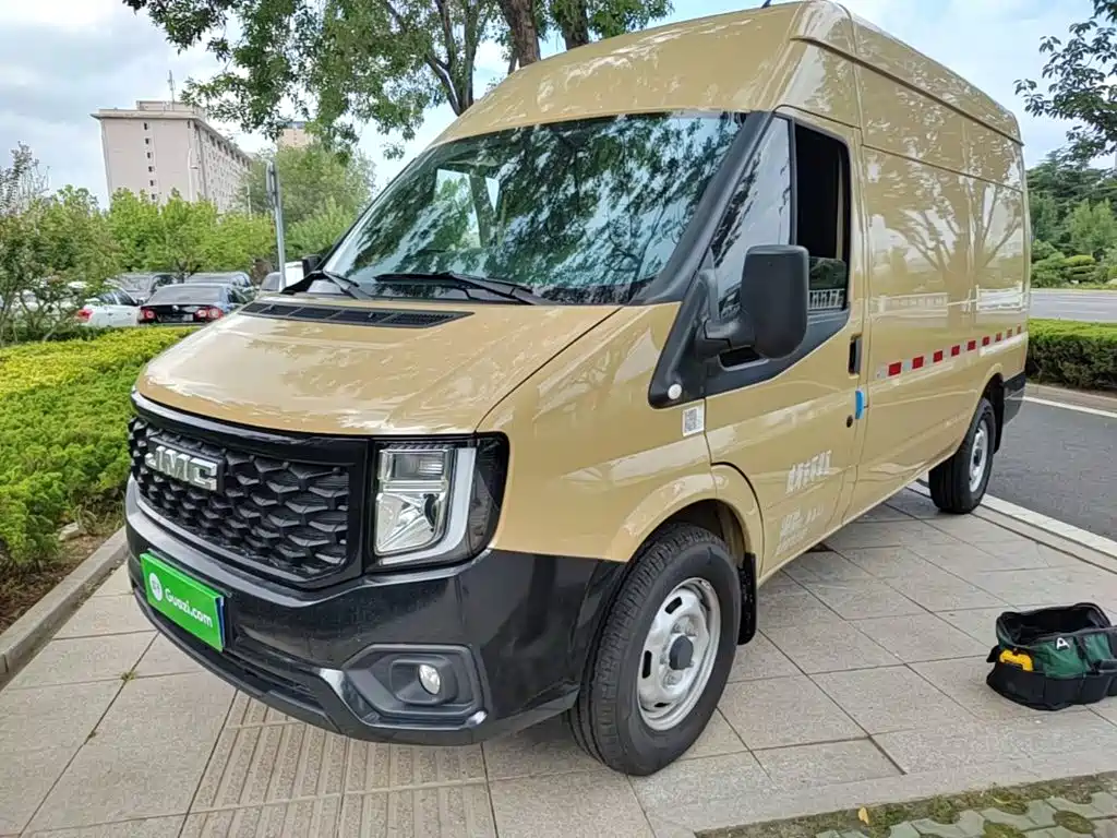 Jiangling JMC Fushun 2025 2025 Model 2.0T 8AT Diesel Medium Wheelbase Medium-High Roof Commercial Van 2/3 Seats