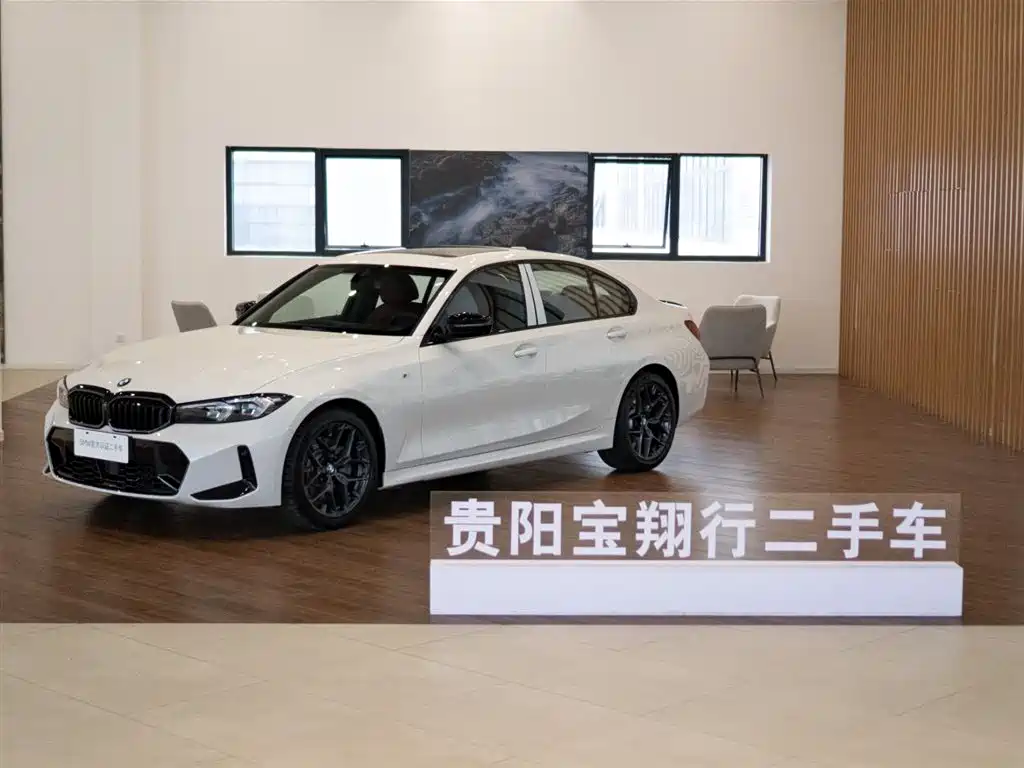 BMW 3 Series 2025 330i M Sport Night Edition