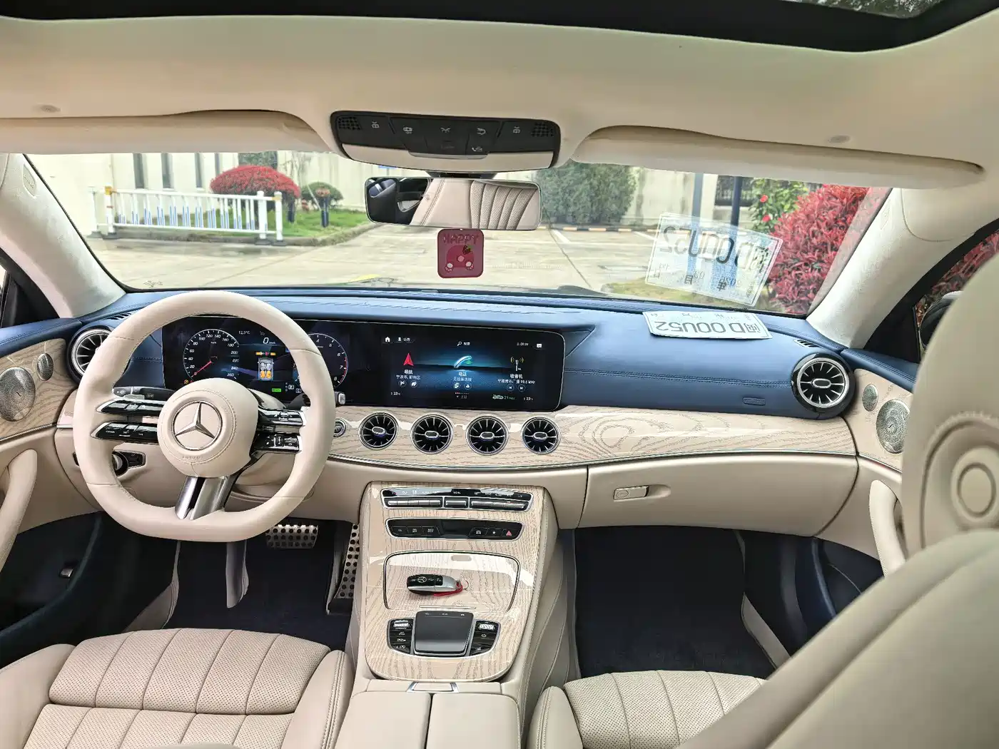 MERCEDES-BENZ E CLASS